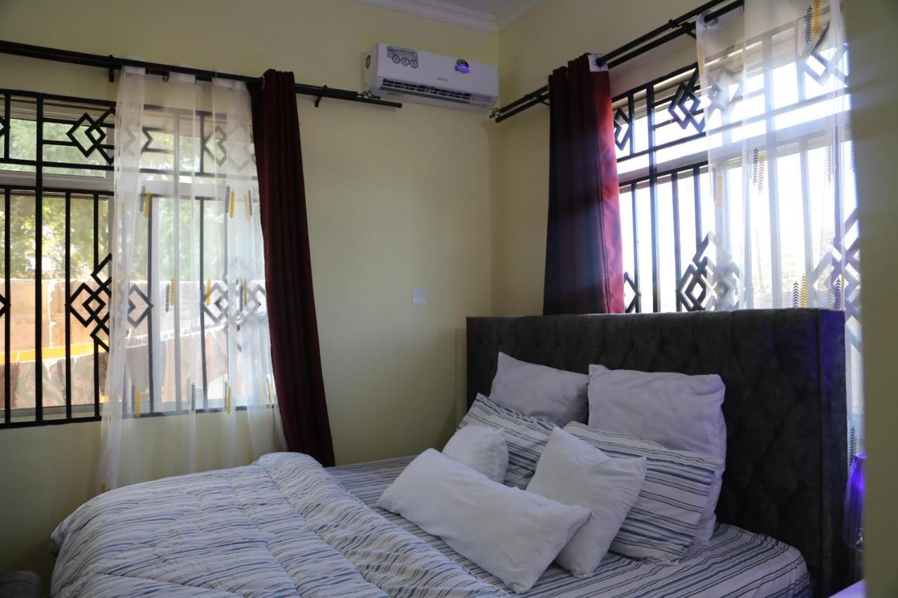 Pearl Lulu Modern Bnb Homestay Dar es Salaam Exterior photo
